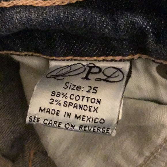 Gently Used Express DPD capris - Picture 4 of 7